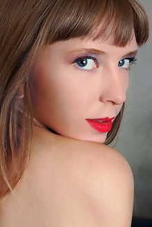 Dream in Punta by Rylsky indoor brunette blue eyes shaved