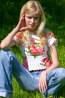 Yana F in Outdoor Nature by Thierry Murrell outdoor sunny blonde blue eyes boobies